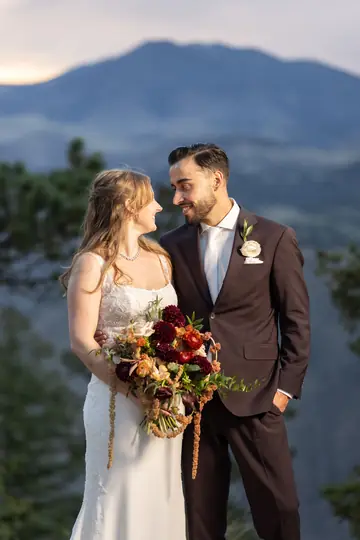 Customer-submitted wedding flower photo from The Knot review by Catherine Wulff