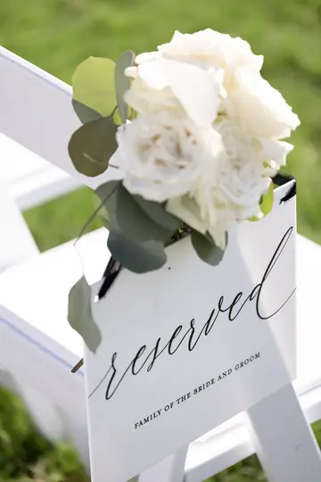 Customer-submitted wedding flower photo from The Knot review by Kristen Sudela
