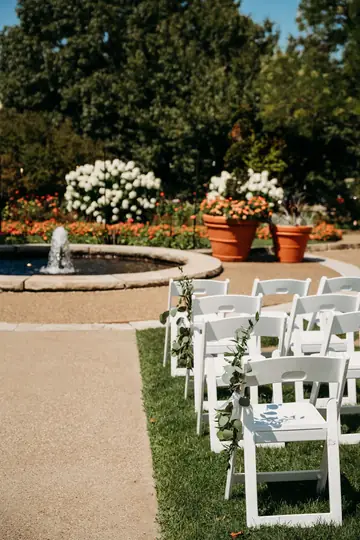 Customer-submitted wedding flower photo from The Knot review by Erin Zimmerman