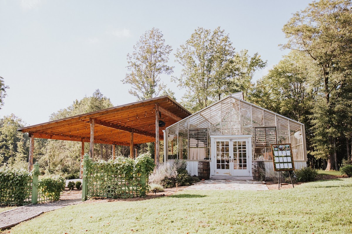 Floral Design Guide: Avonlea Farms - wedding venue in Mineral, VA