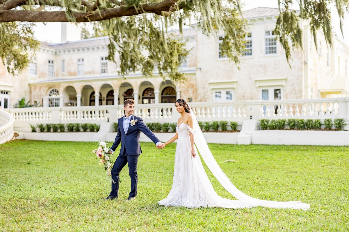 Bella Cosa Lakeside Wedding - wedding venue in Lake Wales, Florida