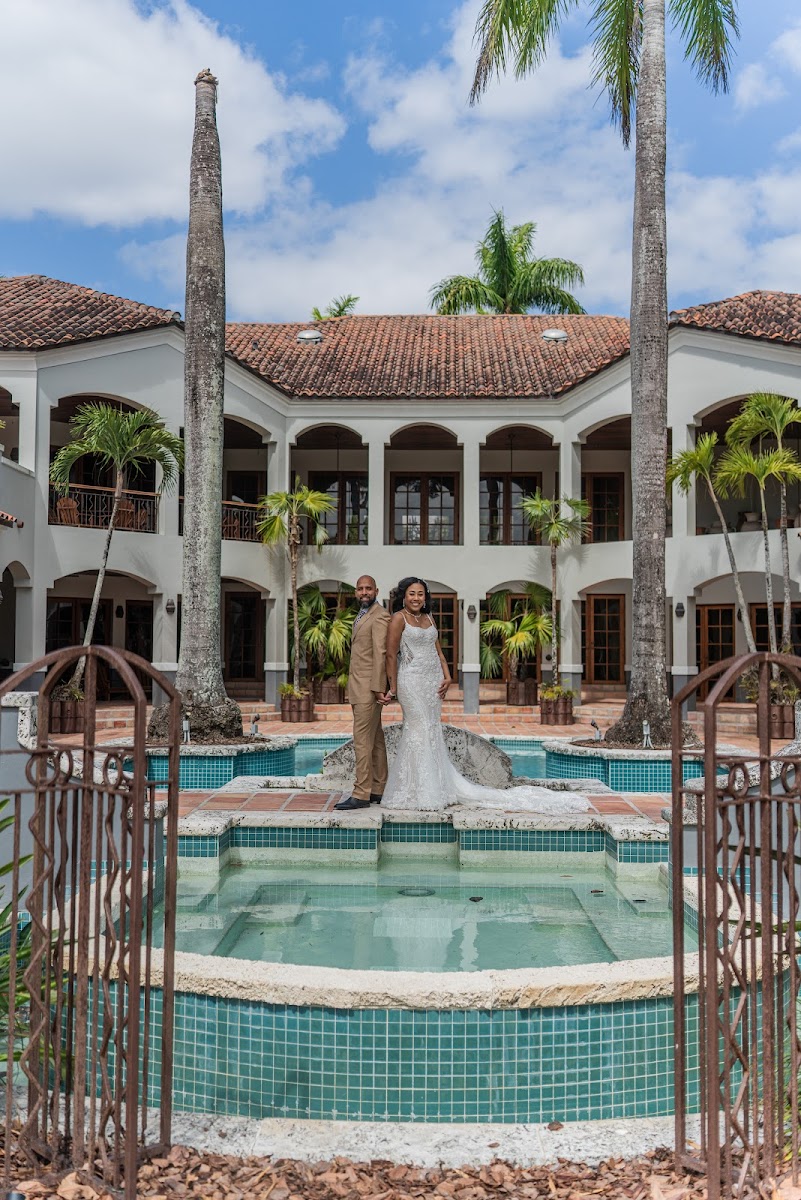 Bella Mansion & Gardens - wedding venue in Miami, FL