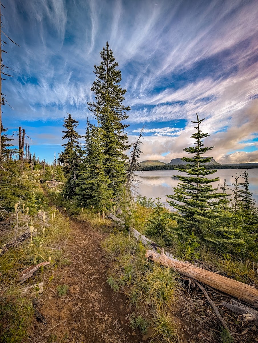 Big Lake - wedding venue in Sisters, Oregon
