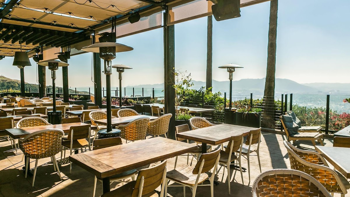 Castaway Restaurant & Events - wedding venue in Burbank, CA