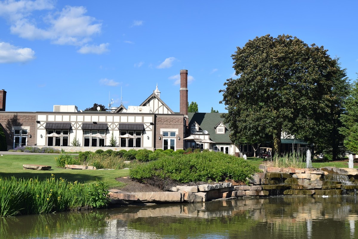 Chevy Chase Country Club (Devonshire Room & 1st Tee Ceremony) - wedding venue in Wheeling, IL