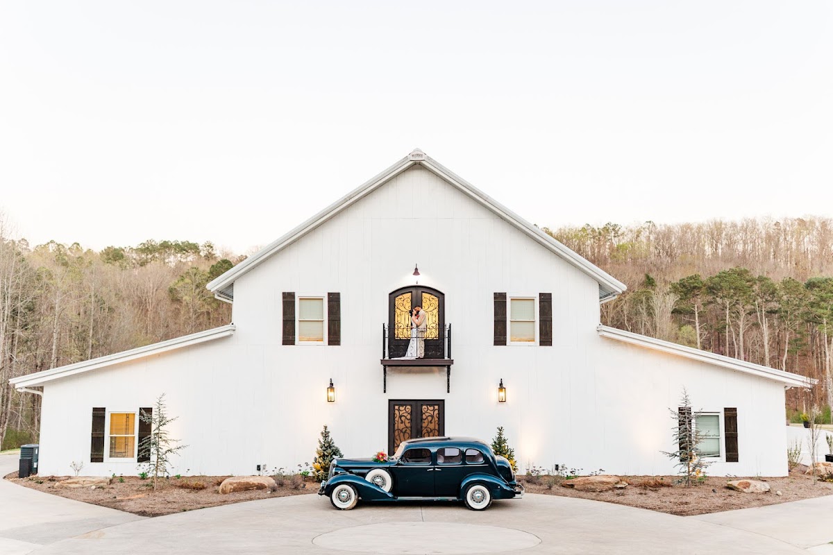 Circle B Event Venue - wedding venue in Tunnel Hill, GA
