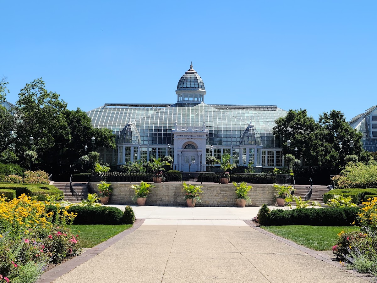 Franklin Park Conservatory and Botanical Gardens - wedding venue in Columbus, OH