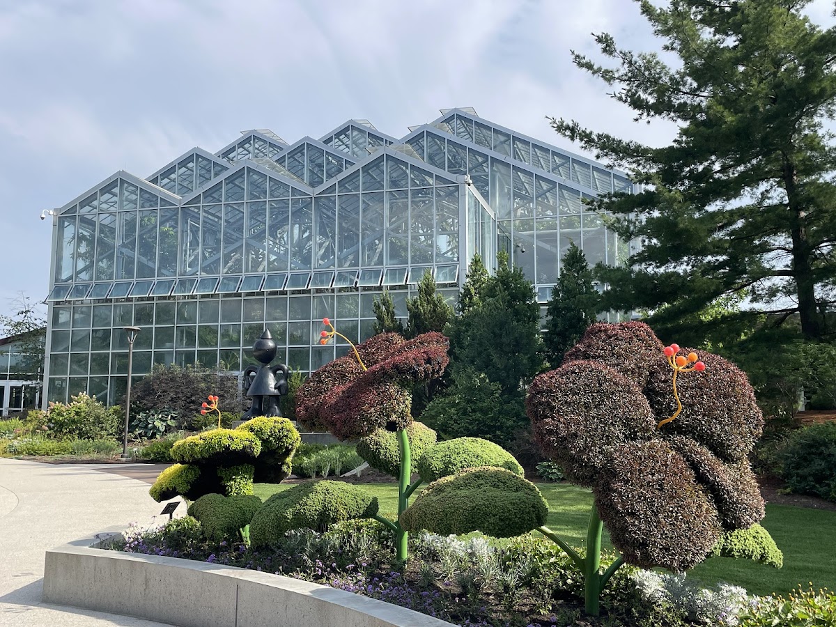 Frederik Meijer Gardens and Sculpture Park - wedding venue in Grand Rapids, MI