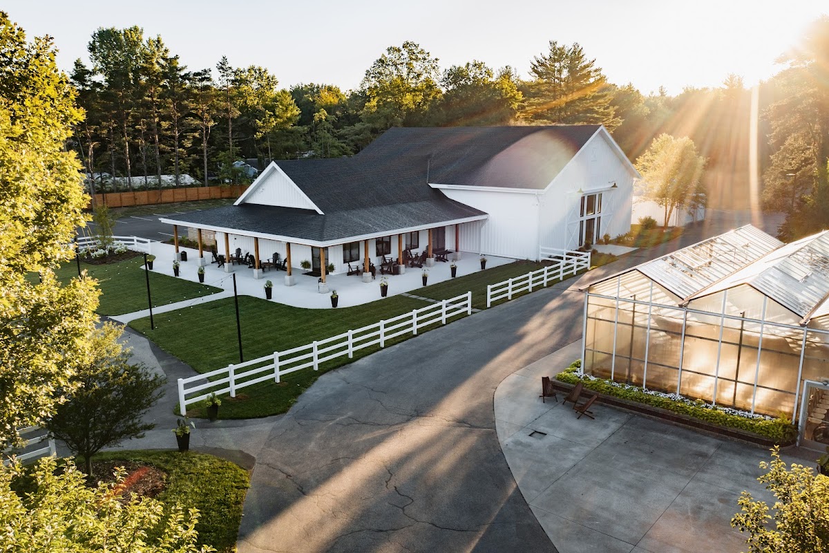 Ivy House - wedding venue in Saugatuck, MI